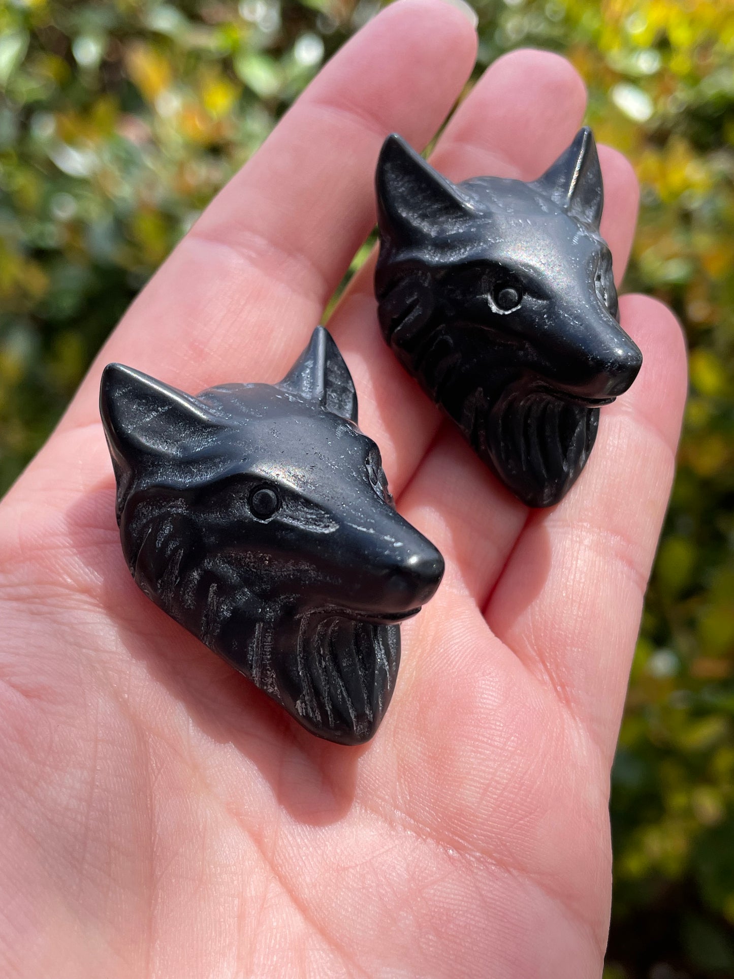 Obsidian Wolf Head Carvings